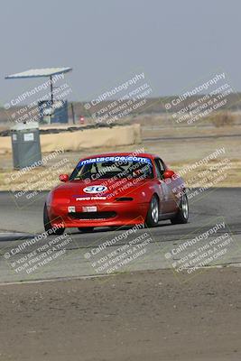 media/Nov-04-2023-CalClub SCCA (Sat) [[cb7353a443]]/Group 3/Sweeper (Qual)/